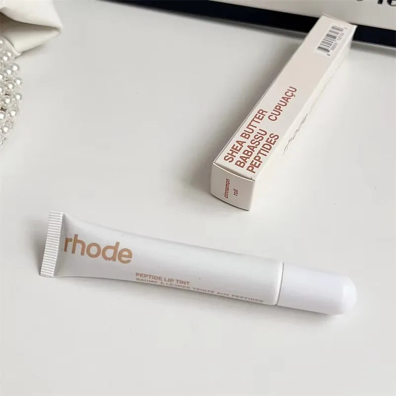 Glam lip holder